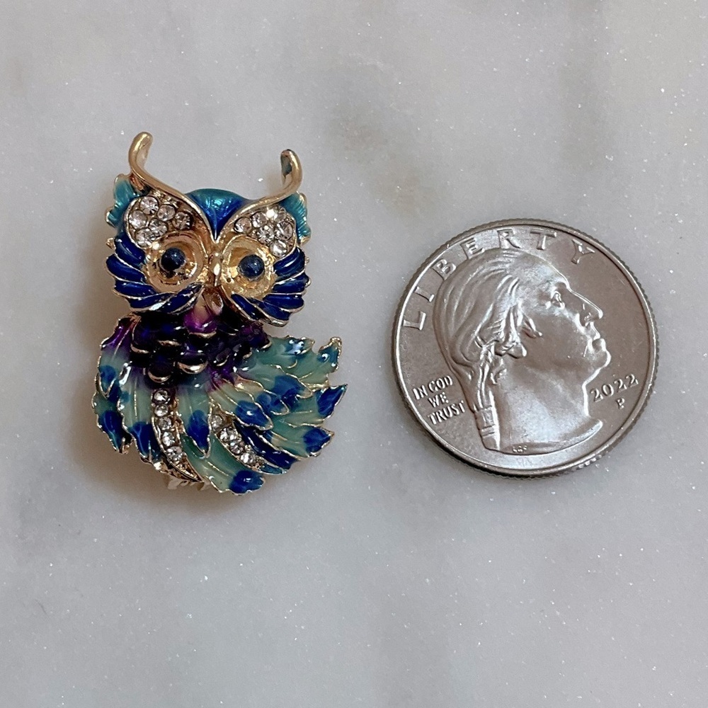 Owl Brooch - Picture 2 of 3